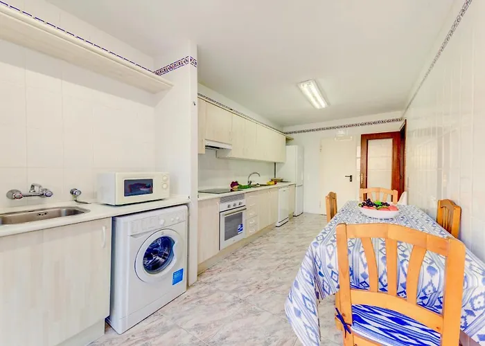 فيلة Bauza By Sealand